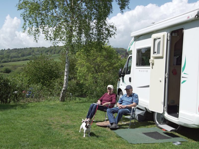 hook-farm-camp-site-motorhome-2-1